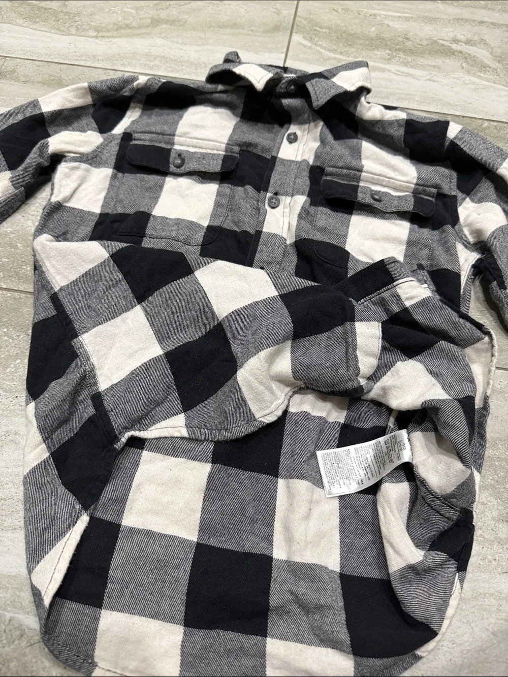 Old Navy Black and White Buffalo Plaid Button-Down Shirt